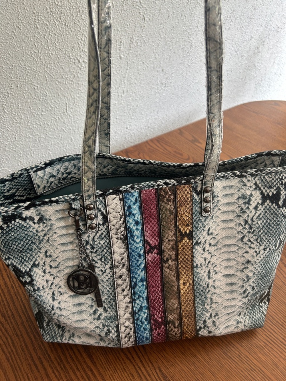 New Studio Badgley Mischka  Vegan Leather Snakeskin Multi-Stripe Tote Bag